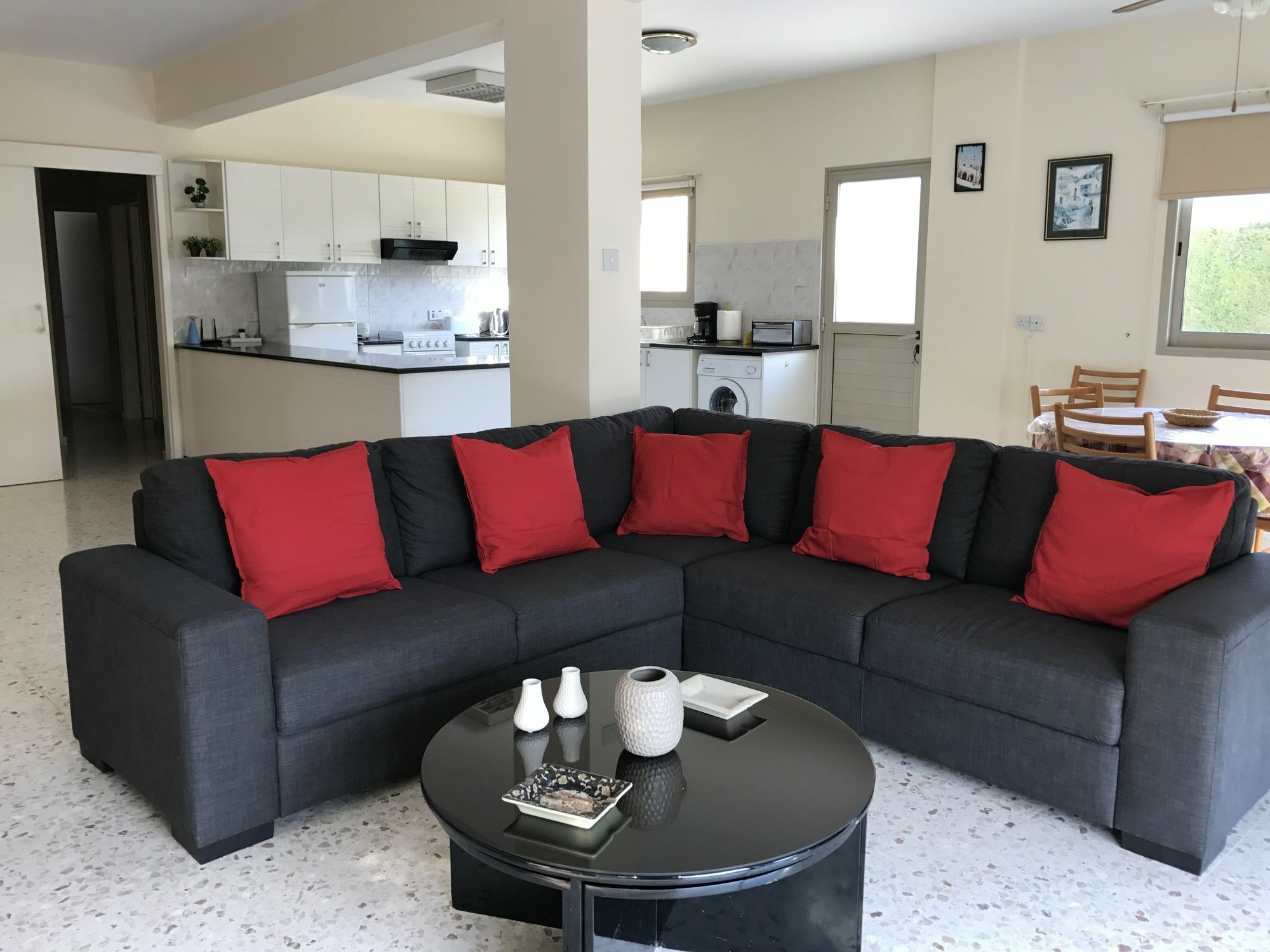 Himonas Apartments Pissouri Exteriér fotografie